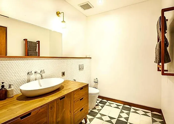 Bodhisatva In Hotel Pererenan